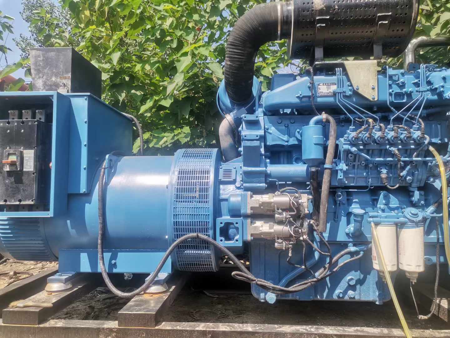 田东详细说明降低 800kW 柴油发电机输出电流波动的方法