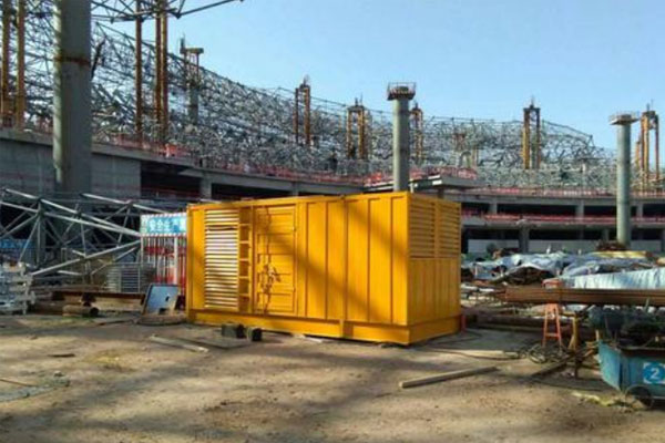 田东发电机出租如何判断空气滤清器是否需要更换？
